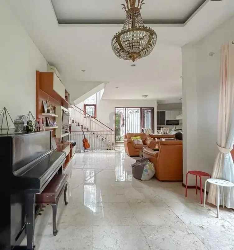 dijual rumah menteng bintaro