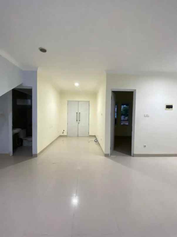 dijual rumah mewah di grand wisata bekasi