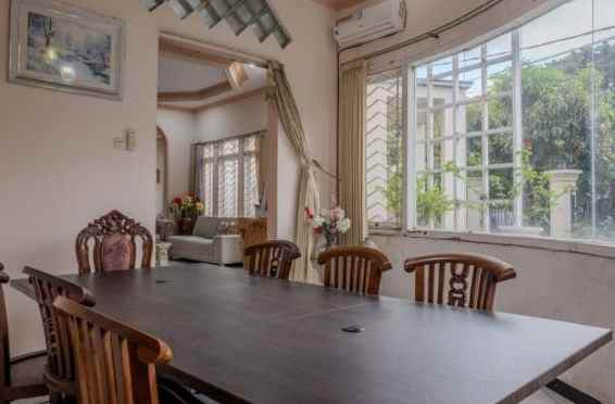 dijual rumah mewah di perum karah siap huni