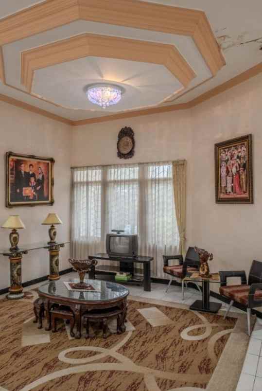 dijual rumah mewah di perum karah siap huni