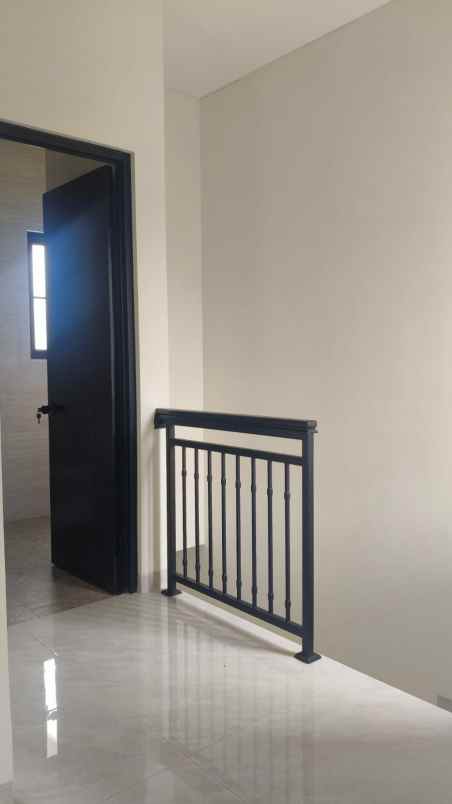 dijual rumah mewah di perumahan konsep resort di depok