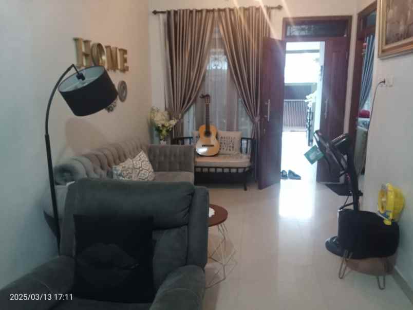 dijual rumah minomartani