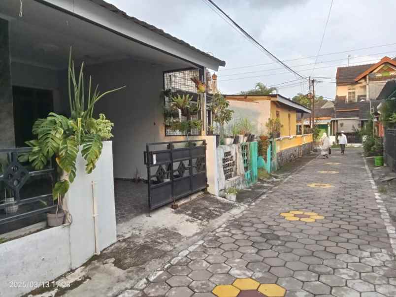 dijual rumah minomartani