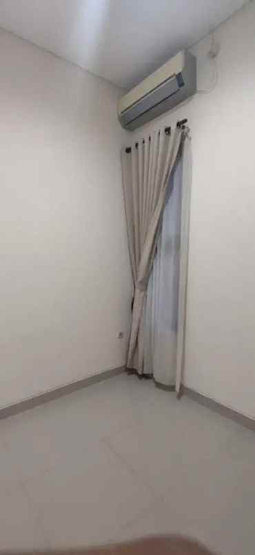 dijual rumah mungil di bintaro terrace dalam cluster