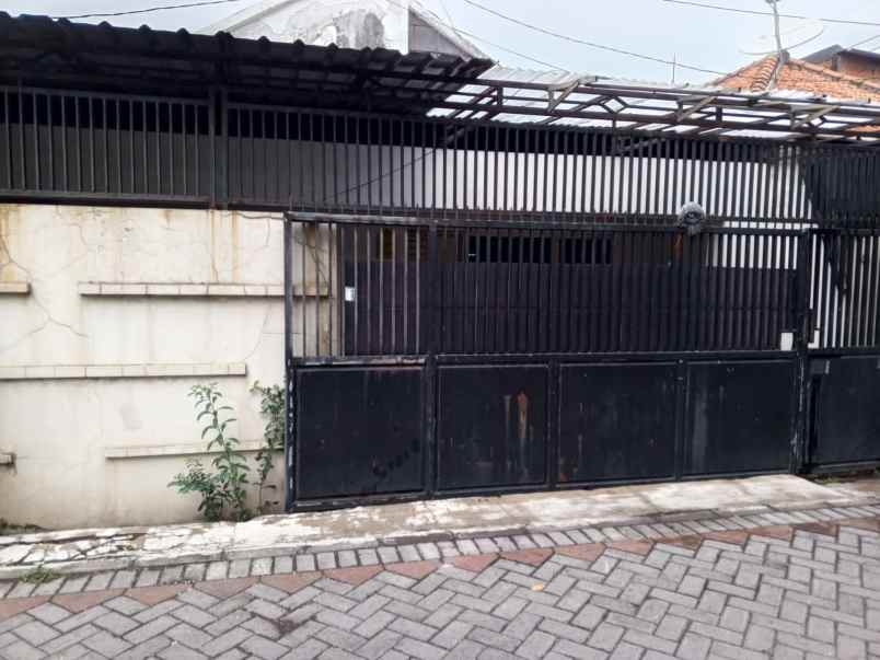 dijual rumah ngagel tirto