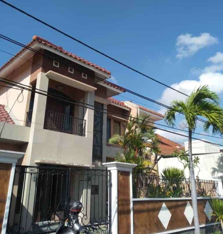 dijual rumah nginden intan