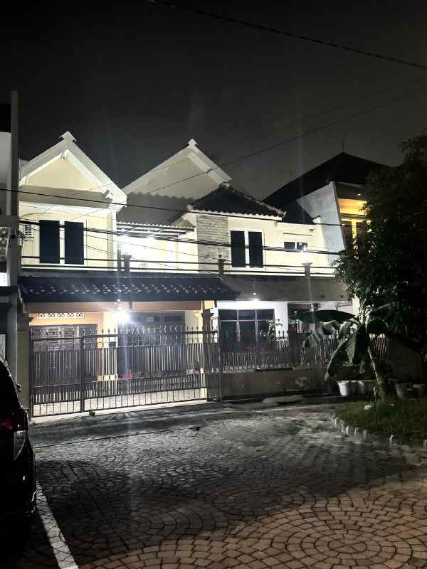 dijual rumah nirwana eksekutif