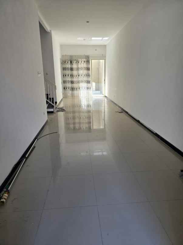 dijual rumah nirwana eksekutif