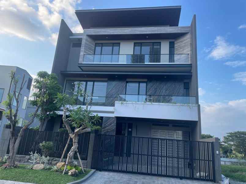 dijual rumah north emerald mansion