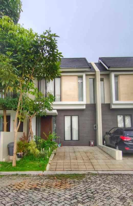 dijual rumah northwest lake citraland