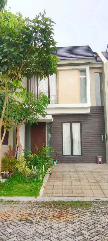 dijual rumah northwest lake citraland