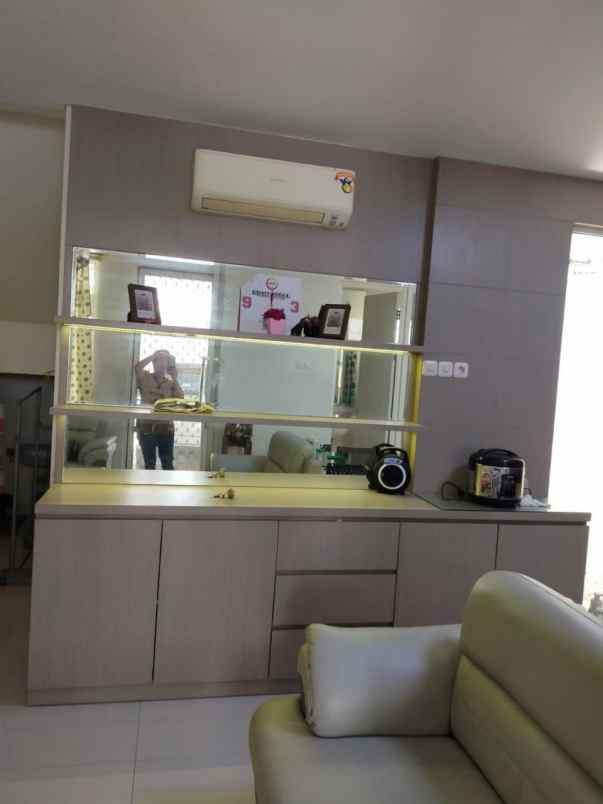 dijual rumah pakuwon city