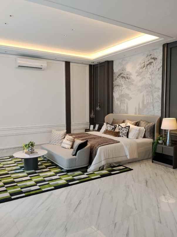 dijual rumah pakuwon city