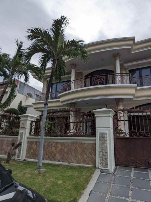 dijual rumah pakuwon city villa westwood