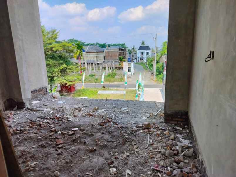 dijual rumah palgading sinduharjo