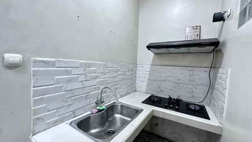 dijual rumah parakan saat