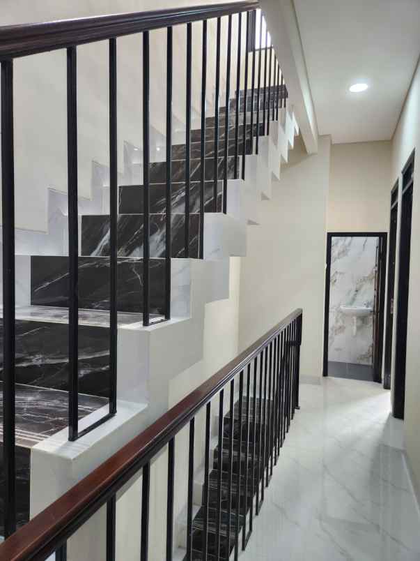 dijual rumah pasar minggu