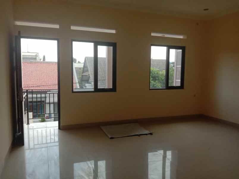 dijual rumah pasirluyu bkr kembar