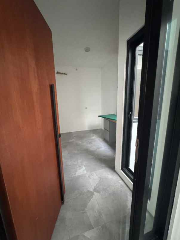 dijual rumah permata bintaro