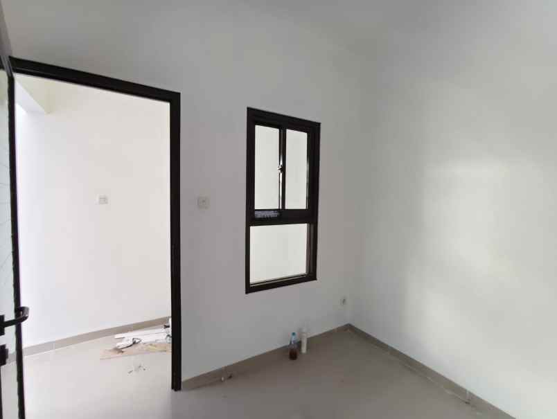 dijual rumah permata elok