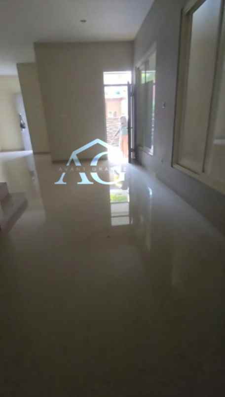 dijual rumah permata royal garden
