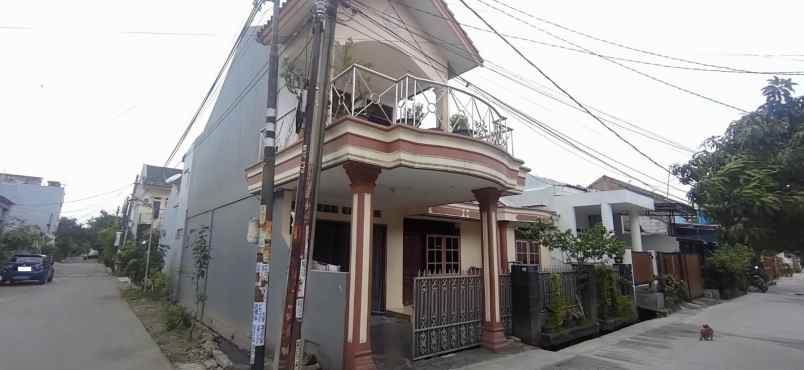 dijual rumah perum alinda kencana