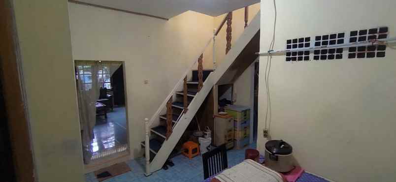 dijual rumah perum alinda kencana