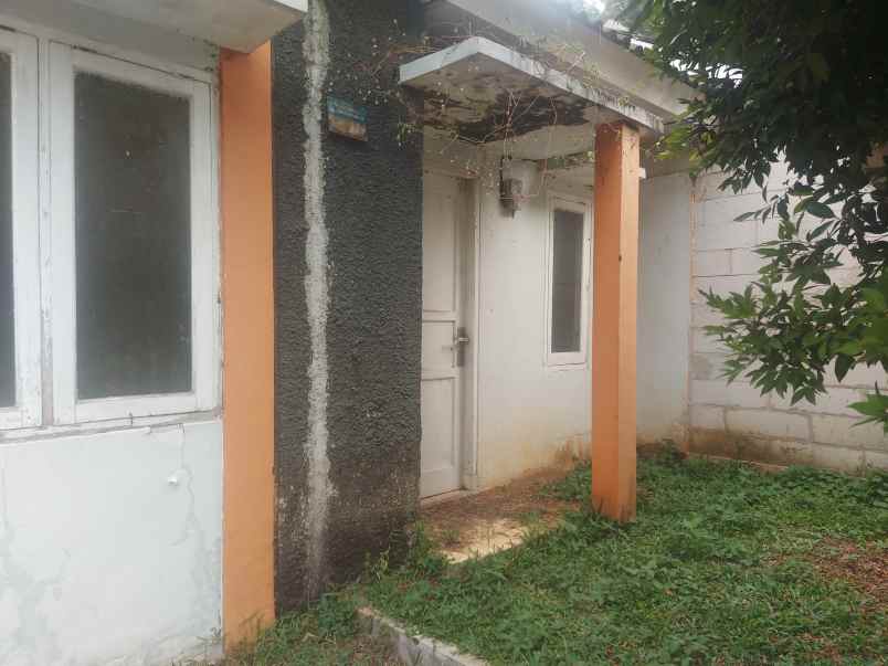 dijual rumah perum griya intiland asri