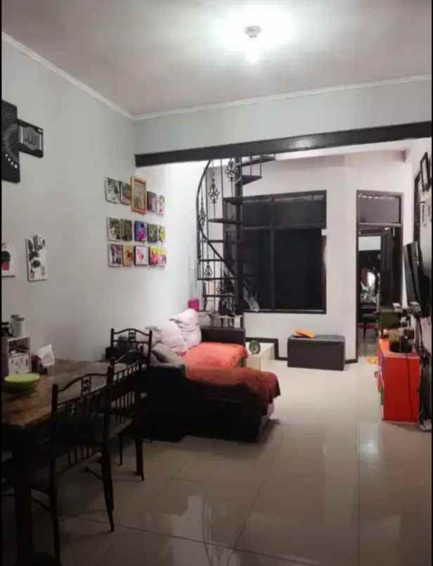 dijual rumah perum kawaluyaan bandung