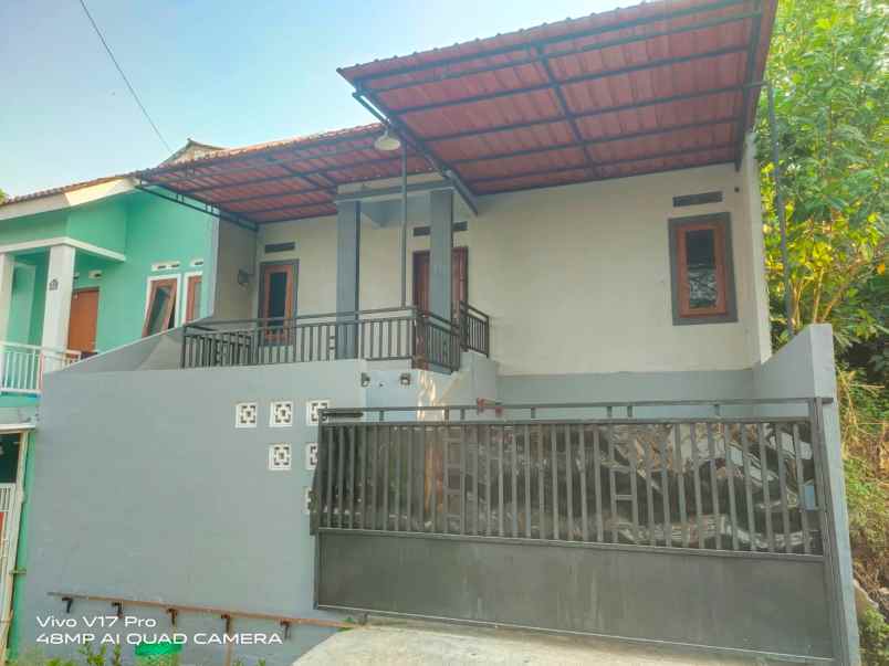 dijual rumah perum mutiara pandanaran