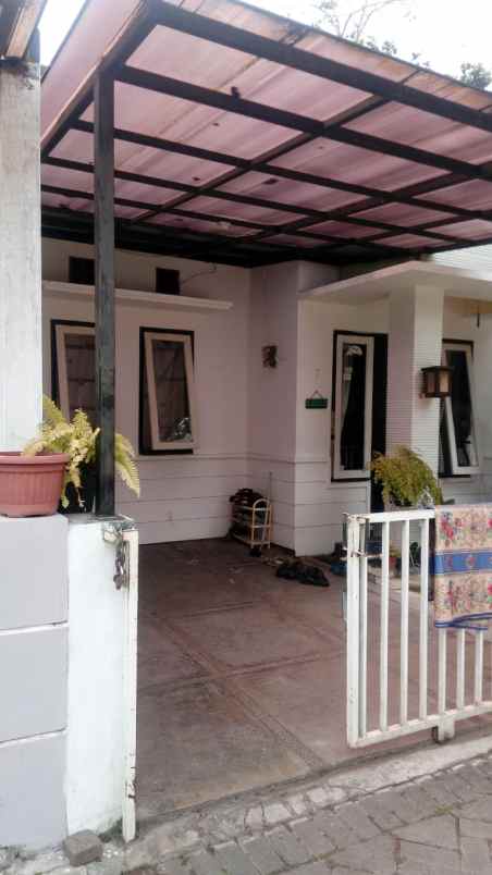 dijual rumah perumahan arumba tunggulwulung