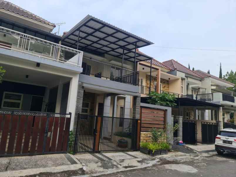 dijual rumah perumahan batu panorama jl