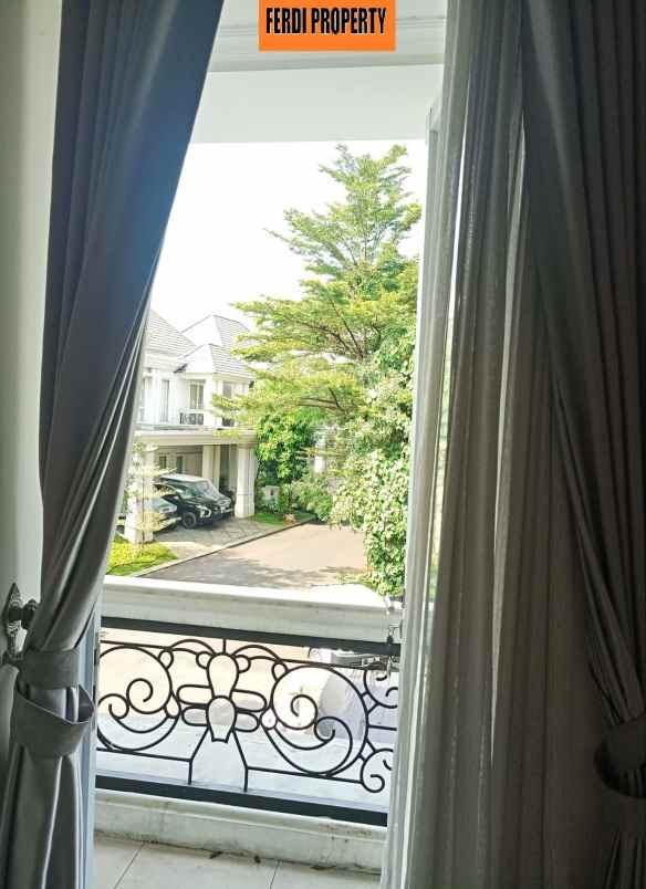 dijual rumah perumahan citra gran cibubur