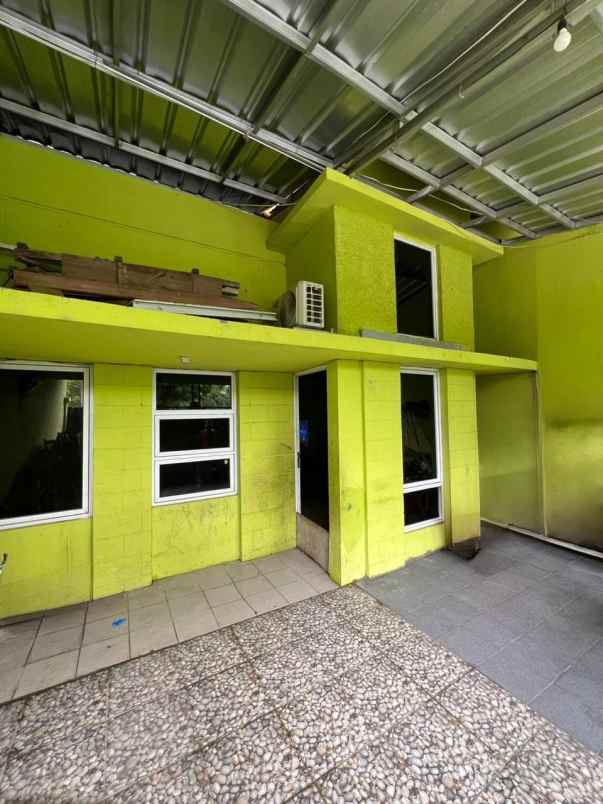 dijual rumah perumahan cluster kuta