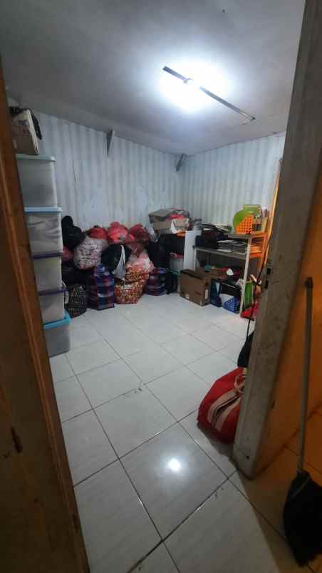 dijual rumah perumahan graha permata