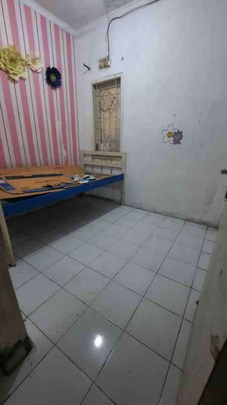 dijual rumah perumahan graha permata