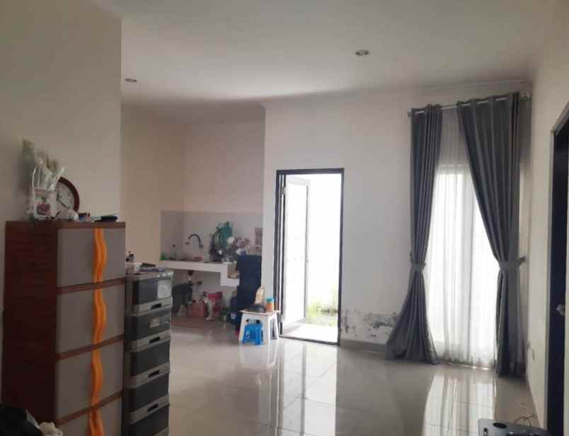 dijual rumah perumahan grahayana