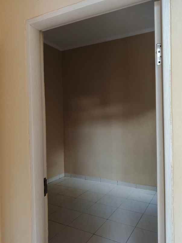 dijual rumah perumahan grand valley