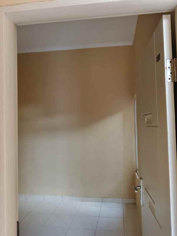 dijual rumah perumahan grand valley