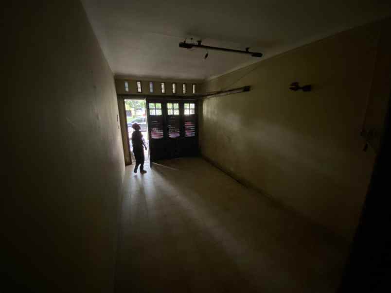 dijual rumah perumahan grand wisata