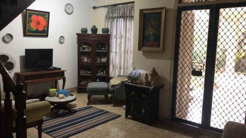 dijual rumah perumahan jatiwaringin