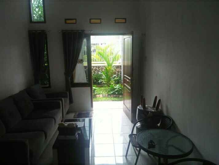 dijual rumah perumahan kraton harmoni