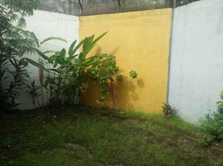 dijual rumah perumahan kraton harmoni