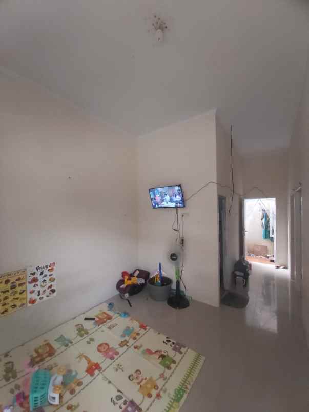 dijual rumah perumahan puri khatulistiwa