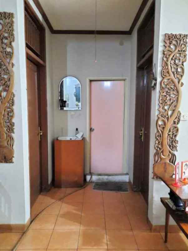 dijual rumah perumahan taman persada