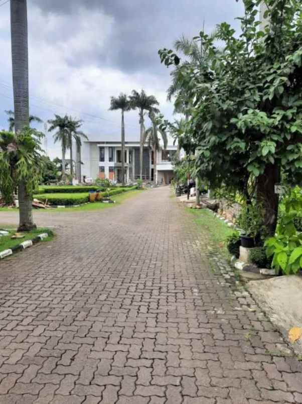 dijual rumah perumahan taman persada