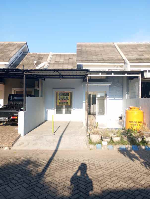 dijual rumah perumahan the taman dhika