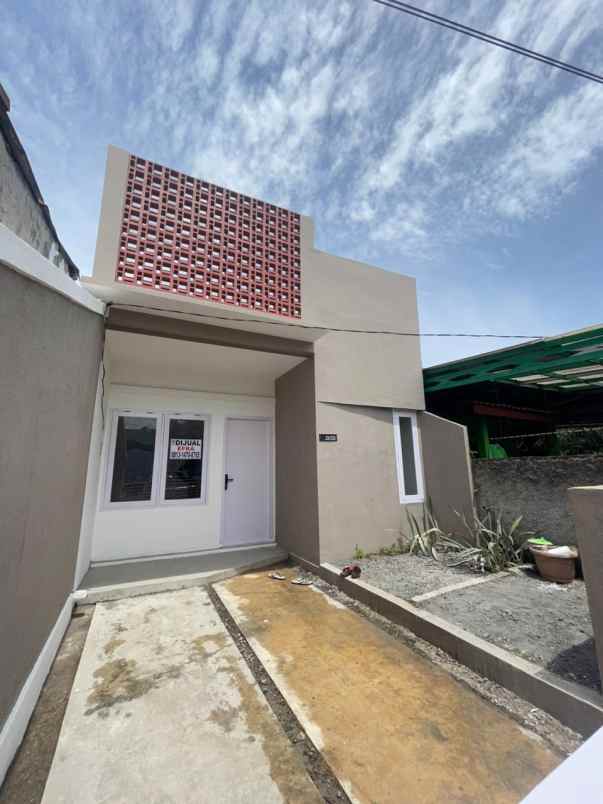 dijual rumah perumahan villa mutiara