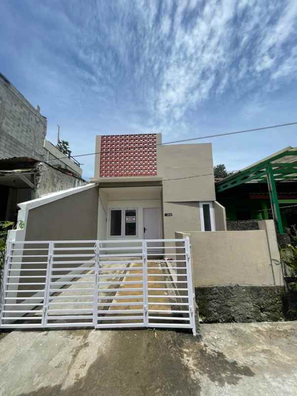 dijual rumah perumahan villa mutiara