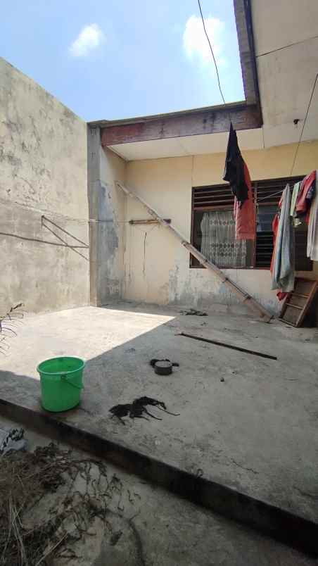 dijual rumah perumnas depok 1